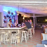Blue Nest Hotell Tigaki