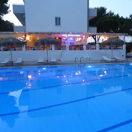 Blue Nest Hotel Tigaki
