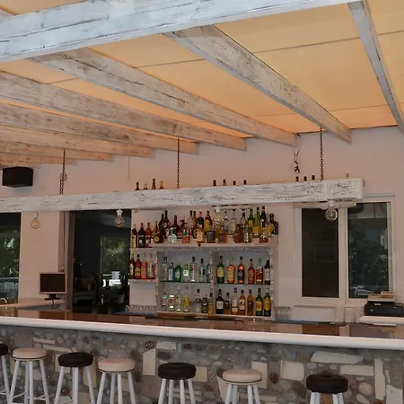 Blue Nest Hotel Tigaki