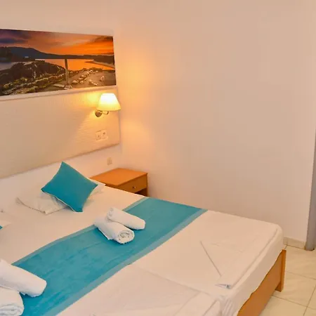 Blue Nest Отель 3*