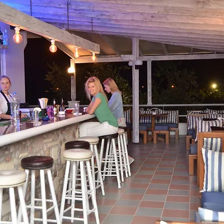 Отель Blue Nest 3*